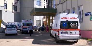 Medicii de la Spitalul de Copii din Timişoara cred că un virus ar fi cauzat îmbolnăvirea elevilor şi profesorilor de la Colegiul ”C.D. Loga”
