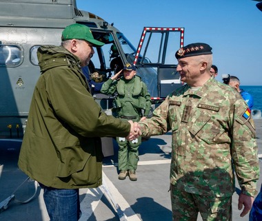 Marcel Ciolacu: Am fost impresionat astăzi de profesionalismul echipajului fregatei Regina Maria, demonstrat pe timpul antrenamentelor pe mare din cadrul exerciţiului multinaţional Sea Shield 