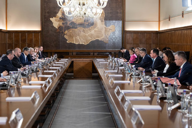 Guvernul a aprobat Strategia Naţională de Educaţie Financiară 2024-2030