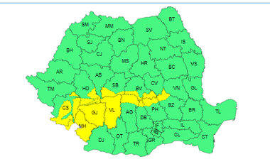 Ploi în majoritatea regiunilor ţării, până miercuri dimineaţă / Precipitaţii mixte la munte / Cod galben în Munţii Banatului, Carpaţii Meridionali şi de Curbură şi în zona de deal a Olteniei

