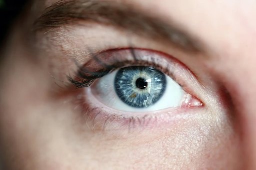 Medic de chirurgie plastică: Persoanele tinere pot avea mai multe riduri decât persoanele vârstnice/ Cauzele: fumatul, alcoolul sau expunerea la soare