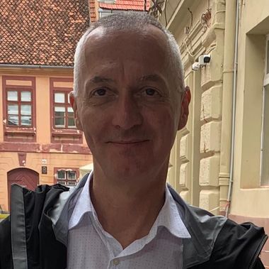 Medic de la „CC Iliescu”: Faptul că se spune că statul oferă tot ce e nevoie pentru sănătatea oamenilor e departe de aşa ceva. Cred că în 80% din cazuri noi lucrăm în condiţii deficitare. Suntem forţaţi să nu rezolvăm cazurile cum ar trebui

