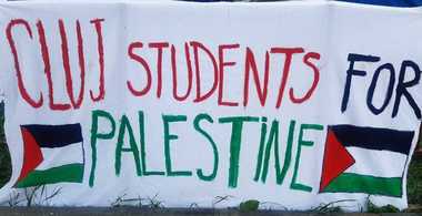 Rectorul Universităţii Babeş-Bolyai, întâlnire cu studenţii din tabăra pro-palestiniană de la Facultatea de Sociologie şi Asistenţă Socială / Conducerea instituţiei va răspunde în scris tuturor solicitărilor