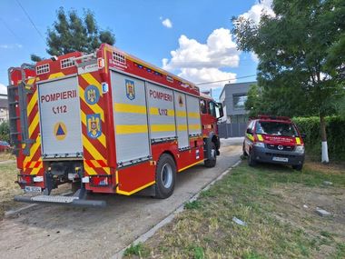 UPDATE - Explozie în atelierul Liceului Tehnologic "Dimitrie Bolintineanu" din Bolintin Vale. Doi elevi au ajuns la spital, iar alţi doi şi două cadre didactice au primit îngrijiri la faţa locului /Care ar putea fi cauza incidentului /Precizările Poliţiei