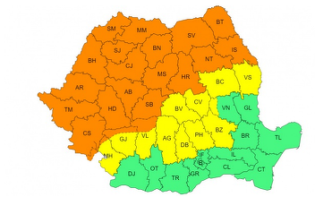 ANM: Furtuni în cea mai mare parte a ţării/ Cod portocaliu de vijelii în Banat, Crişana, Maramureş, Transilvania, nordul Moldovei şi la munte/ Coduri galben şi portocaliu de caniculă în Moldova, Oltenia, Muntenia, Dobrogea, părţi din Transilvania şi Banat