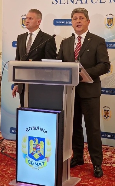 Titus Corlăţean şi Ben Oni Ardelean au prezentat cazul unei familii de români din Suedia, cărora le-au fost luate fetele, ele fiind „deţinute ilegal, abuziv şi împotriva dorinţei părinţilor, de statul sudez”