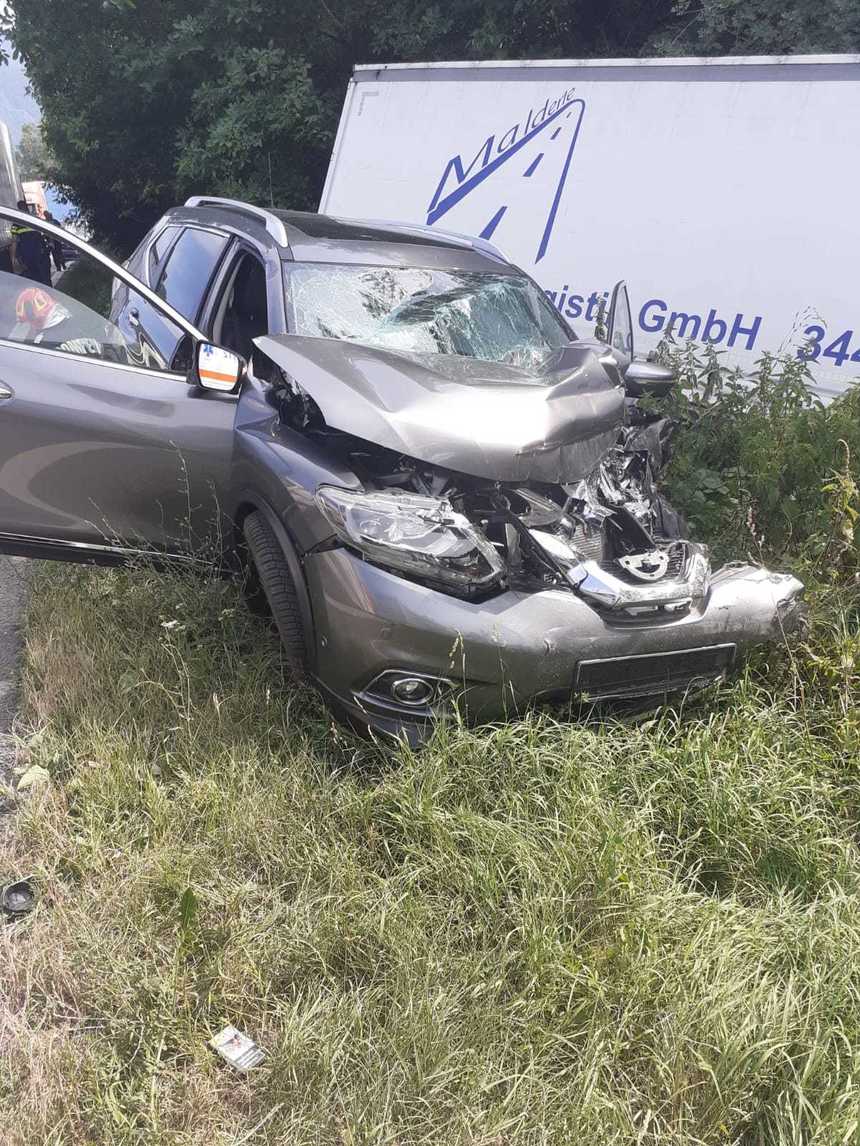 Accident rutier pe Valea Oltului / Patru persoane au ajuns la spital - FOTO
