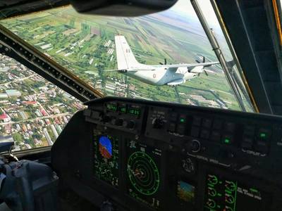 Incendiu în zona fondului forestier al comunei Sviniţa, din judeţul Mehedinţi / Ministrul Apărării a trimis în zonă două aeronave C-27J Spartan ale Forţelor Aeriene Române, configurate pentru stingerea incendiilor - VIDEO