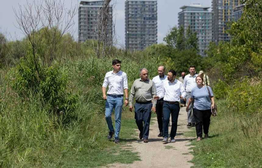 Ministerul Mediului: 2 milioane de lei pentru planul de management al Parcului Natural Văcăreşti prin AFM / Activităţi permise