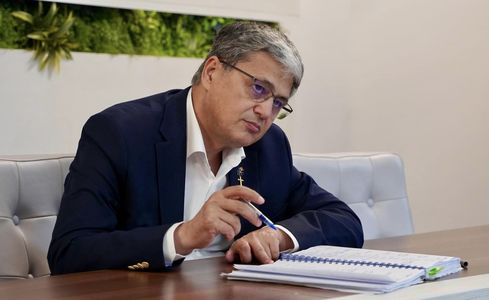 Boloş: Este un lucru de normalitate ca aceste impozite şi taxe datorate bugetului să fie achitate/ Numai pentru cei care au popriri pe conturi s-ar putea aplica această restricţie a plăţilor în numerar pentru că trebuie să introducem această disciplină