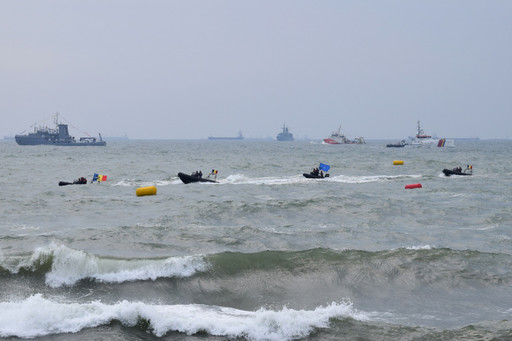 Ziua Marinei Române, sărbătorită în mai multe oraşe/ Exerciţiul naval întrunit ”Forţele Navale Române 2024”, prezentat pe faleza din faţa Comandamentului Flotei din Constanţa 
