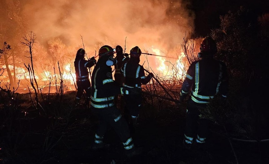 Primii 40 de pompieri români care au plecat în Grecia pentru stingerea incendiilor de vegetaţie se întorc acasă - VIDEO