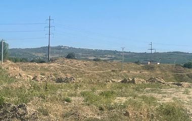 Prahova: Nereguli grave în activitatea balastierelor - deşeuri îngropate în amplasamentele unde s-a săpat, gropi săpate ilegal pentru exploatarea agregatelor minerale, săpături în malurile unui râu, pe terenuri private
