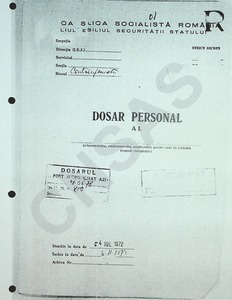 CNSAS - În perioada 1970-1979, Securitatea a recrutat peste 121.000 de colaboratori. Aproape 100.000 erau bărbaţi.  Peste 800 erau elevi, minori la data recrutării. Aproape 1500 erau medici, iar aproximativ 2000 erau membri ai clerului