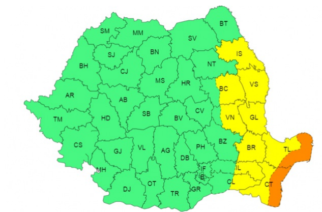 Intensificări ale vântului, în regiunile estice, sud-estice, sud-vestice şi la munte/ Cod galben de vânt puternic în cea mai mare parte a Moldovei, Dobrogea şi estul Munteniei/ Cod portocaliu, pe litoral şi în deltă