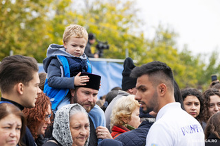 Peste 250.000 de români îşi sărbătoresc onomastica de Sfinţii Dimitrie. Numele Dumitru, provenit de la Demetra, zeiţa greacă a agriculturii