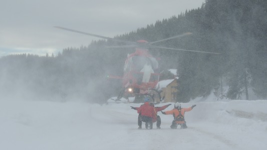 Salvamont: 39 de apeluri prin care se solicita intervenţia de urgenţă, în ultimele 24 de ore/ Au fost salvate 42 de persoane, din care 12 au fost predate echipajelor medicale pentru a fi transportate la spital