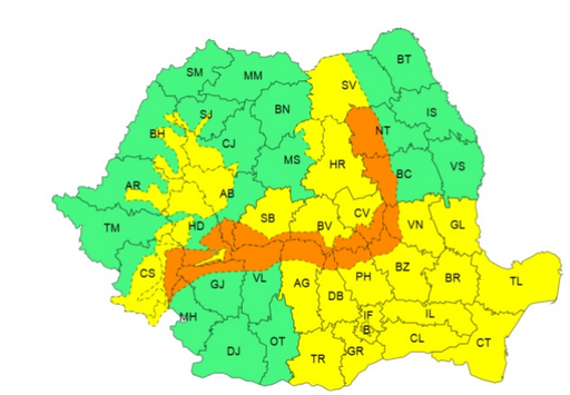 Cod portocaliu de ninsori şi viscol puternic, până miercuri dimineaţă, în Carpaţii Meridionali şi local în Carpaţii Orientali/ Cod galben de ninsori, la munte/ Cod galben de vânt puternic, în Muntenia, Dobrogea, sudul Moldovei şi al Transilvaniei
