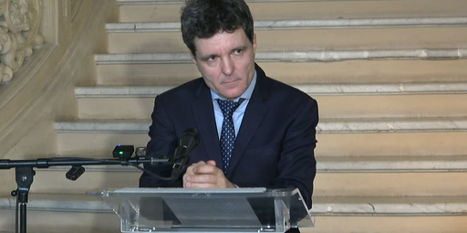 Nicuşor Dan: Am crescut veniturile din vânzarea autorizaţiilor de circulaţie pentru autovehicule grele, în mare parte datorită  digitalizării acestui serviciu / Creşterea, de la 17 milioane de lei în 2020, la 37,9 milioane de lei în 2024
