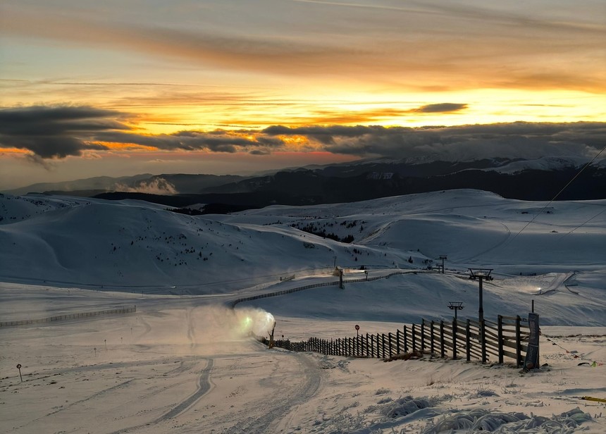 Domeniul schiabil al staţiunii Sinaia, închis din cauza vântului puternic