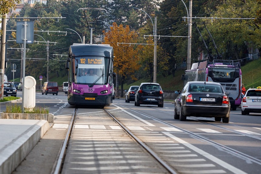 Creştere semnificativă a numărului de călătorii cu transportul în comun, la Cluj-Napoca, în 2024 faţă de 2023/ S-au înregistrat peste 233 de milioane de călătorii în zona urbană şi metropolitană