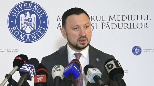 Mircea Fechet a cerut Romsilva să vină într-o săptămână cu planul de reorganizare: Ne propunem să reducem drastic numărul celor 99 de directori / Primele, bonificaţiile nu se vor mai da în 2025 / Direcţiile silvice cu pierderi nu vor mai exista