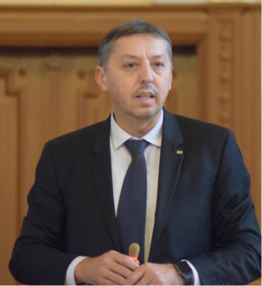 Ministrul Educaţiei: Învăţământul în mediul rural trebuie regândit complet, nu ne putem minţi că face calitate în condiţiile în care este atât de fragmentat / Ce spune Daniel David despre sistemul de predare simultan