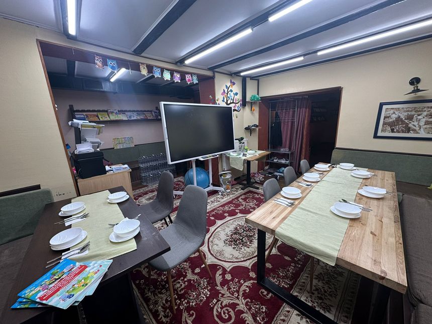 Restaurant din Sectorul 2 la subsolul căruia funcţiona un after school ilegal, închis de ANPC / Au fost descoperite produse nesigure, fără elemente de identificare, echipamente murdare, lipsa autorizaţiei de funcţionare / Amenz de 43.000 de lei - FOTO
