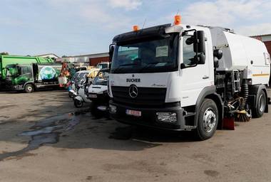 Scandalul pe tema salubrităţii în Ploieşti continuă. Primarul acuză APM că „blochează” autorizaţia de mediu pentru noul operator, acuzându-l pe directorul APM că e instrumentul „mafiei deşeurilor”/Reacţia APM Prahova