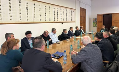 Ministrul Educaţiei, întâlnire cu reprezentanți ai comunității geografilor din România – Specialiștii și-au exprimat disponibilitatea de a contribui la revizuirea noilor programe și a manualelor / Daniel David: Modelul actual nu mai poate continua

