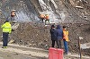 Circulaţia pe DN 10 în zona localităţii Siriu se va închide temporar, începând de miercuri, pentru lucrări de consolidare, ca urmare a căderilor de bolovani de pe versanţi - FOTO VIDEO