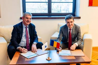 Nicuşor Dan a semnat un contract de finanţare în valoare de 34,4 milioane de euro cu Banca Europeană de Investiţii: Vom continua lucrările de reabilitare a reţelei de termoficare