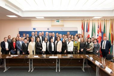 Ministerul Investiţiilor şi Proiectelor Europene: 41 spitale din ţară, pregătite pentru investiţii mai sigure. Ministrul Marcel Boloş a semnat contracte de 30 milioane euro pentru dezvoltarea infrastructurii de microbiologie
