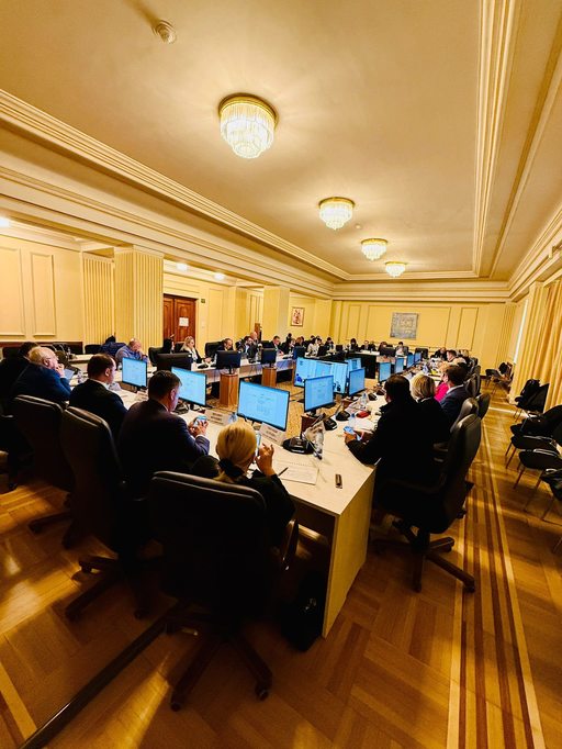 Deputaţii din Comisia pentru Sănătate şi Familie au adoptat un proiect care prevede accesul neîngrădit al persoanelor cu dizabilităţi pe plajele Mării Negre / Alexandru Rogobete: Această modificare legislativă vine să repare o nedreptate

