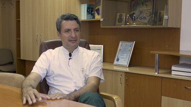 Medicul Patriciu Achimaş-Cadariu: Cred că ne-ar costa mai puţin să avem elicoptere care să transporte pacienţii către centrele importante decât să ţinem zeci de spitale care să se prefacă că fac diagnostic şi tratament