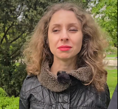 O tânără nevăzătoare denunţă o decizie „discriminatorie” în privinţa ocupării unui post la o instituţie din subordinea Senatului: „Nu cer milă, cer echitate. Cer să conteze pregătirea, nu carnetul de partid” VIDEO