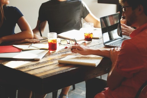 Au început înscrierile în programul Start Up Nation, dedicat tinerilor antreprenori de până în 35 de ani care vor să înfiinţeze o afacere/ În prima oră, peste 6200 de persoane s-au înscris la cursurile gratuite de competenţe antreprenoriale