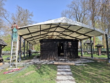 La Biserica de la Topla aflată în incinta Muzeului Satului Bănăţean din Timişoara, arsă într-un incendiu, va fi oficiată slujba de Înviere

