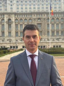 Premierul Marcel Ciolacu l-a numit pe Horaţiu - Remus Moldovan în funcţia de preşedinte al Casei Naţionale de Asigurări de Sănătate, în locul Valeriei Herdea / Stela Firu, numită funcţia de secretar de stat la Ministerul Sănătăţii