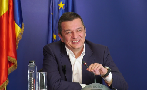 Grindeanu, după semnarea contractului pentru un nou lot de pe A8: Suntem la al cincilea contract de pe A8 care prinde contur/ Din cei 300 de kilometri cât are A8, aproape 40% sunt acoperiţi de contracte