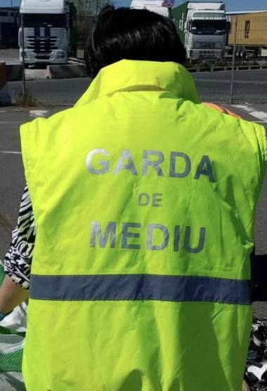 Garda de Mediu Constanţa, verificări după ce locuitorii municipiului au reclamat un miros de produse petroliere, în mai multe zone: Staţiile de monitorizare fixe nu au înregistrat depăşiri şi nici prezenţa unor gaze în atmosferă
