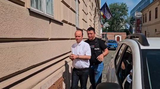 Control judiciar pentru profesorul din Timişoara care a racolat un băiat de 15 ani în scopuri sexuale