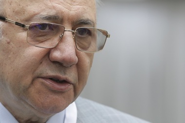 MS: Academicianul Irinel Popescu dezminte categoric informaţii apărute în spaţiul public privind presupuse efecte dramatice ale vaccinurilor anti-COVID/ Informaţiile false, într-un videoclip în care imaginile au fost prelucrate cu AI