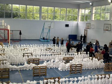ALEGERI PREZIDENŢIALE 2025 – 42 de sesizări privind posibile incidente electorale, pe durata campaniei, 53% vizând afişajul electoral / A început transportul materialelor electorale către secţii / Birourile de Evidenţa Populaţiei, deschise