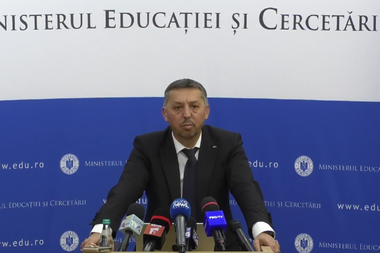 Ministrul Educaţiei: Cred că într-un judeţ ar trebui să avem o singură structură care se ocupă de educaţie/ Poziţiile de inspector general şi adjunct ar trebui să fie, să ieşim din ipocrizie, numite politic