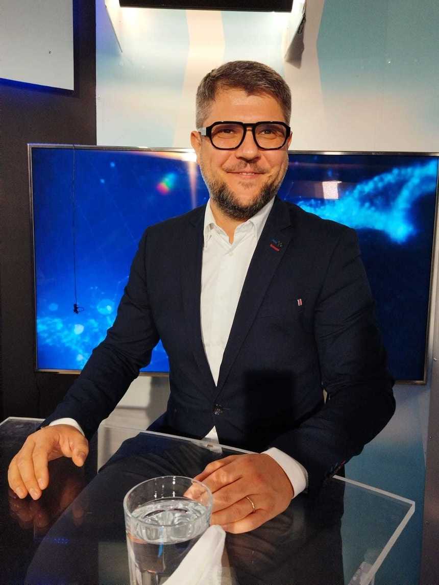 Profesorul Mihai Juncar, chirurg maxilo-facial: Raportat la populaţie, avem o densitate de stomatologi bună, mare chiar. Distribuţia acelor medici în teritoriu este un lucru discutabil