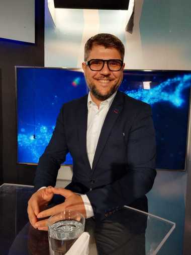 Medicul Mihai Juncar: De obicei, oamenii când sunt supăraţi au tendinţa să dea review-uri, nu când sunt fericiţi/ Inclusiv aceste review-uri ar trebui să le trecem prin filtrul gândirii