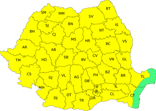ANM: Averse torenţiale, descărcări electrice, vijelii şi grindină până luni dimineaţă, în cea mai mare parte a ţării