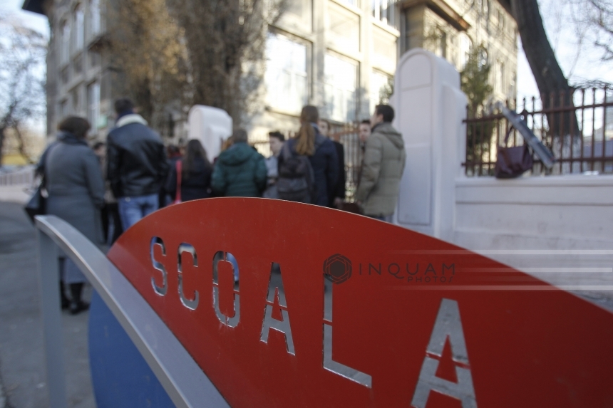 Reprezentat OCDE, întrebat despre provocările învăţământului românesc: Relevanţa - prea mulţi tineri au sentimentul că şcoala nu îi pregăteşte pentru viitor/ Diferenţele dintre urban şi rural