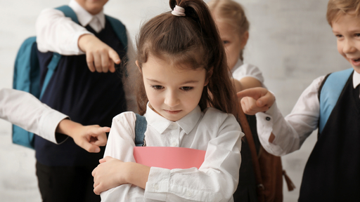 Studiu: 54% dintre părinţii români sunt îngrijoraţi că micuţii lor ar putea fi victime ale bullyingului în şcoli